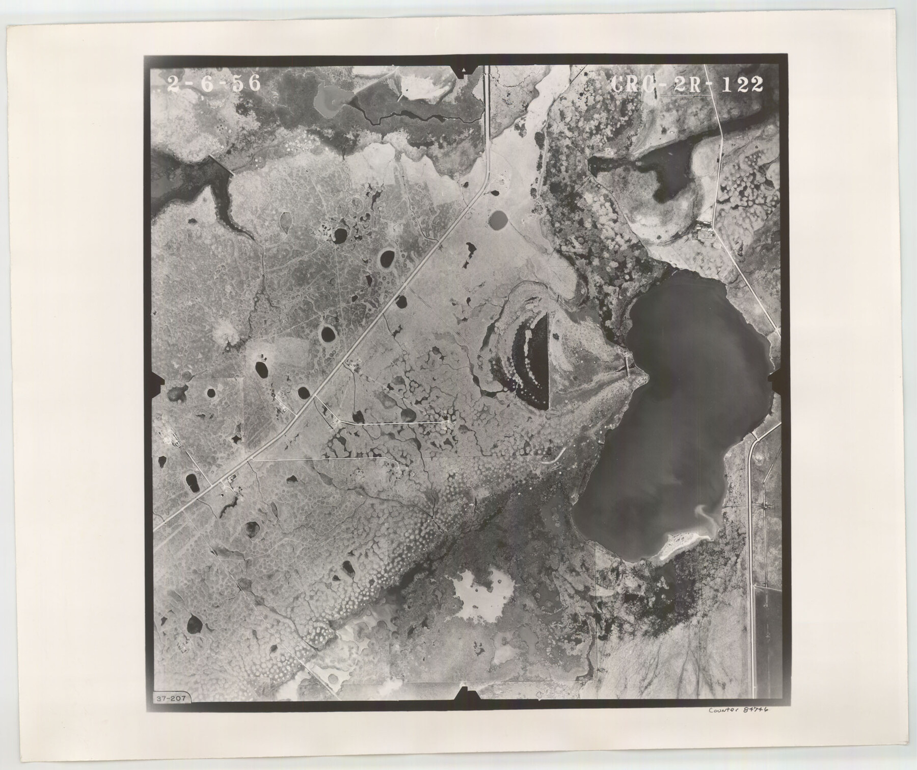 84746, Flight Mission No. CRC-2R, Frame 122, Chambers County, General Map Collection