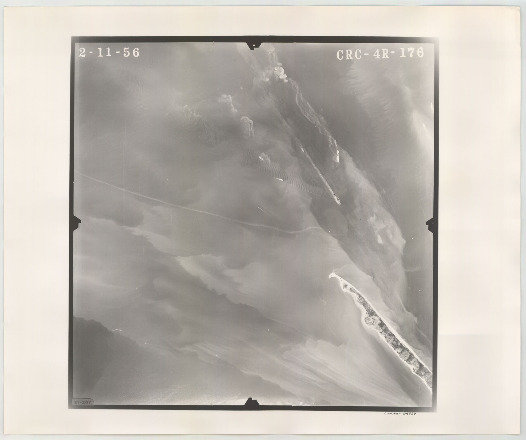 84927, Flight Mission No. CRC-4R, Frame 176, Chambers County, General Map Collection