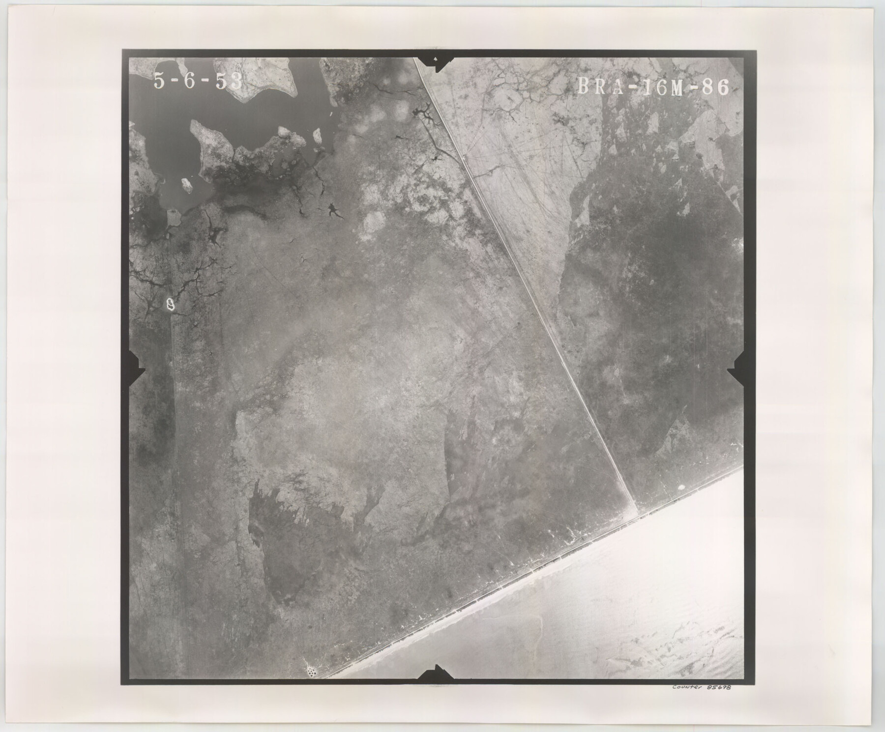 85698, Flight Mission No. BRA-16M, Frame 86, Jefferson County, General Map Collection