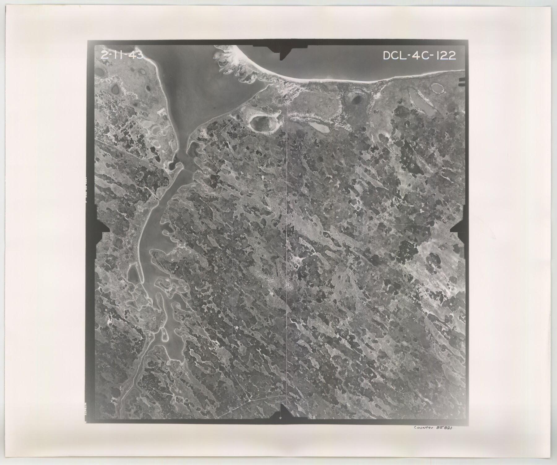 85821, Flight Mission No. DCL-4C, Frame 122, Kenedy County, General Map Collection