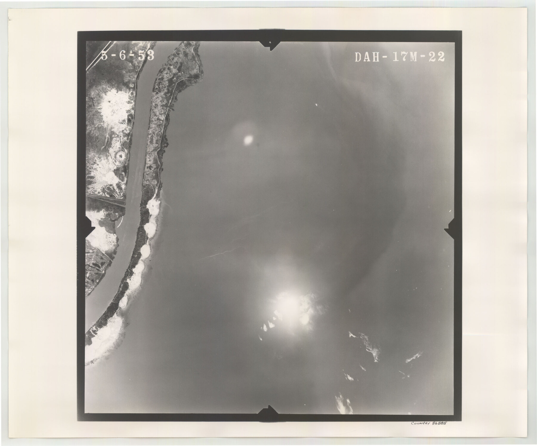 86885, Flight Mission No. DAH-17M, Frame 22, Orange County, General Map Collection