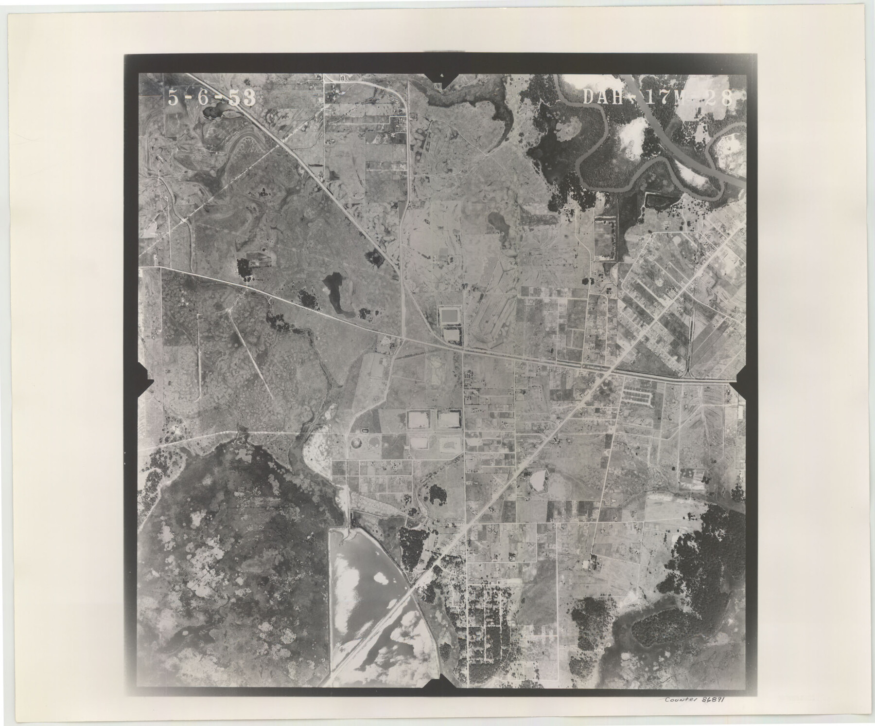 86891, Flight Mission No. DAH-17M, Frame 28, Orange County, General Map Collection