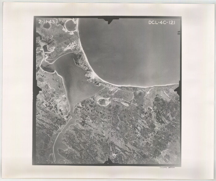 85820, Flight Mission No. DCL-4C, Frame 121, Kenedy County, General Map Collection