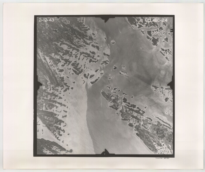85881, Flight Mission No. DCL-6C, Frame 24, Kenedy County, General Map Collection