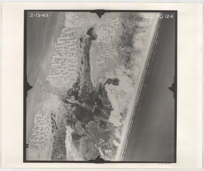 86089, Flight Mission No. DCL-7C, Frame 124, Kenedy County, General Map Collection